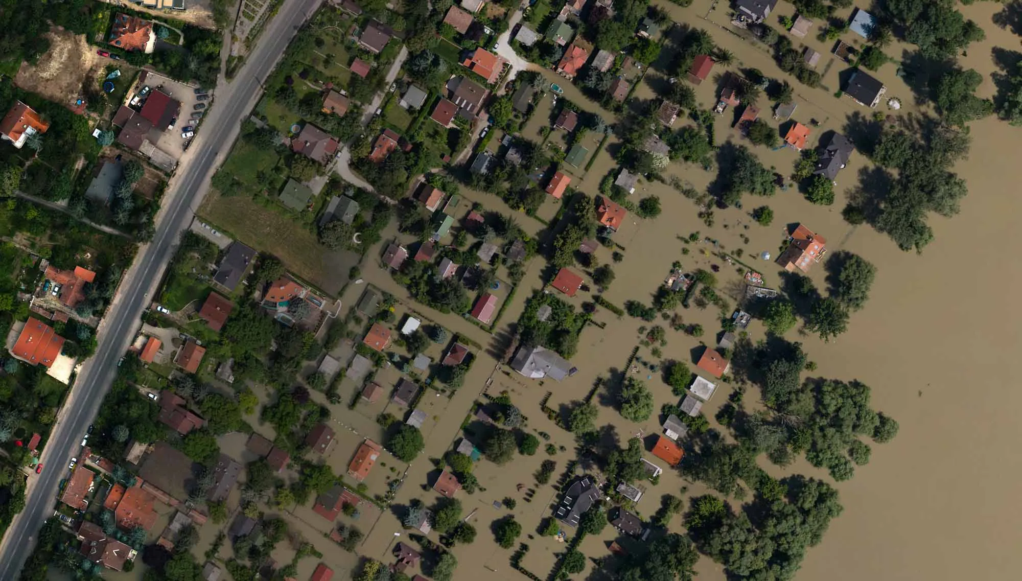 Szentendre környéke, elöntött kertes házak a 2013-as árvízkor